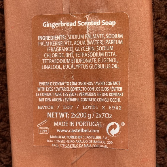 CASTELBEL Limited Edition Gingerbread Man Fragrance Bath Bar Washcloth Gift Set - Picture 3 of 8